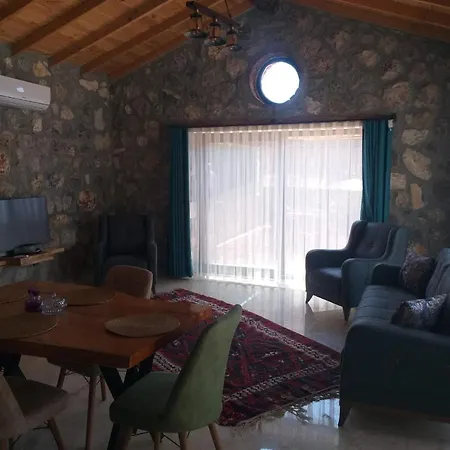 Havuzlu Szálloda